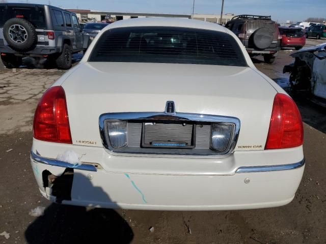 2004 Lincoln Town Car Ultimate