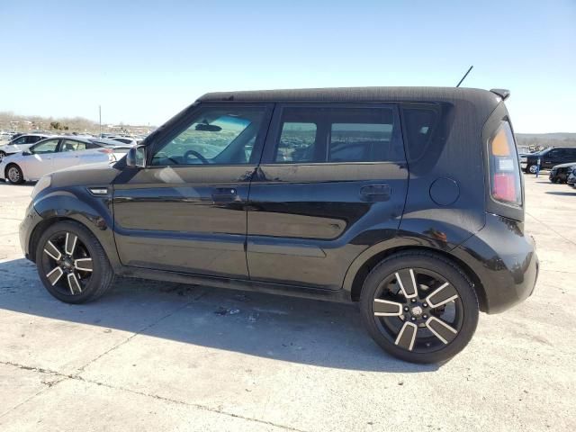 2010 KIA Soul +