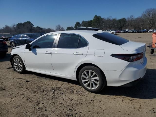 2022 Toyota Camry LE