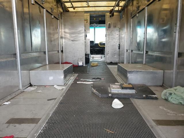 2006 Freightliner Chassis M Line WALK-IN Van