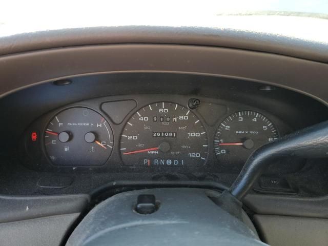 2003 Ford Taurus SE