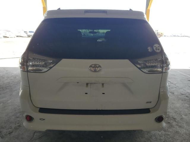 2015 Toyota Sienna Sport