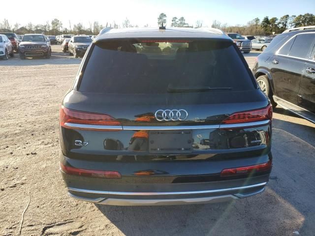 2022 Audi Q7 Premium Plus