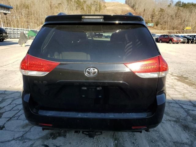 2013 Toyota Sienna XLE