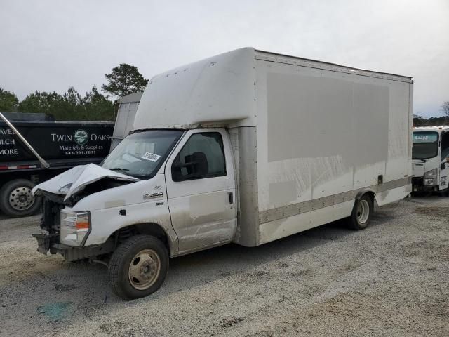 2019 Ford Econoline E350 Super Duty Cutaway Van