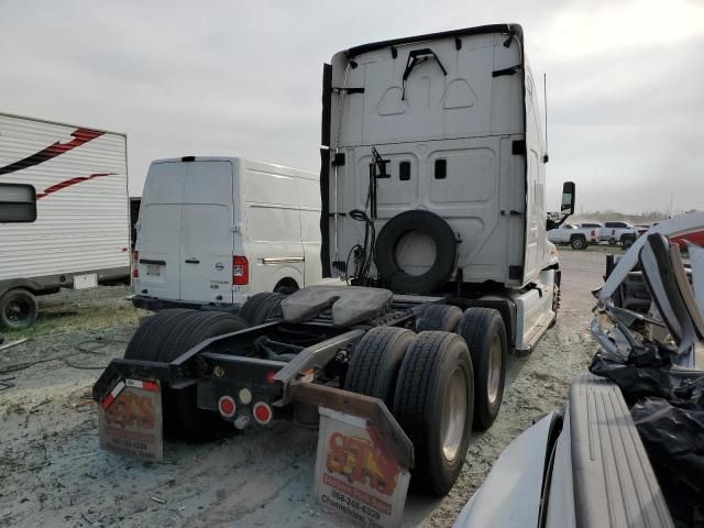 2012 Freightliner Cascadia 125