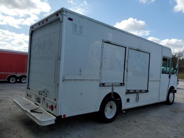 2001 Freightliner Chassis M Line WALK-IN Van