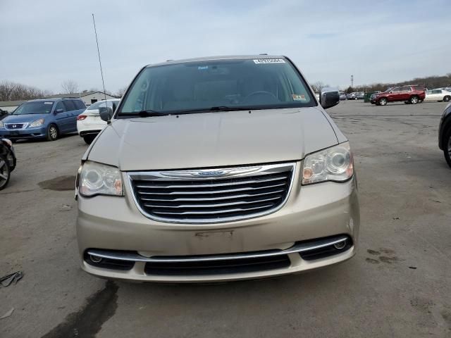 2013 Chrysler Town & Country Limited