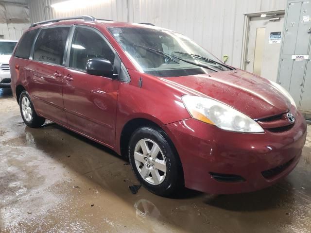 2010 Toyota Sienna CE