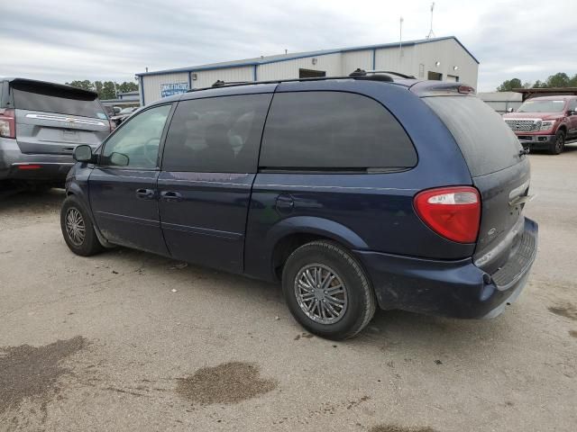 2006 Chrysler Town & Country LX