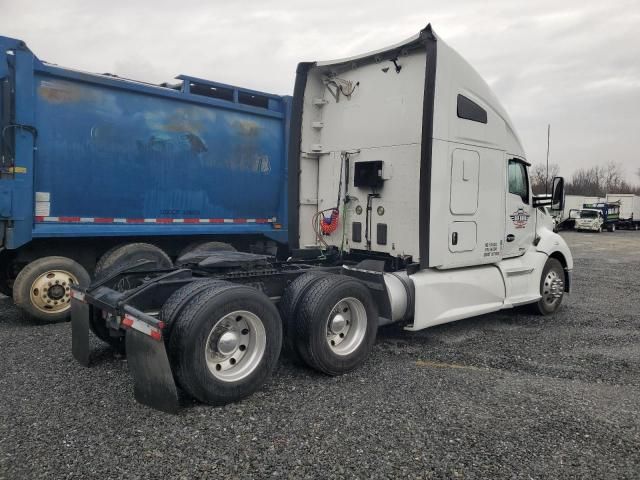 2018 Kenworth Construction T680