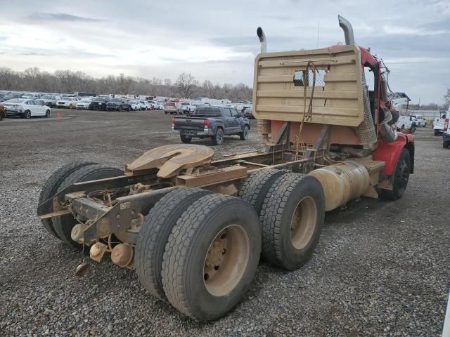 2004 Kenworth Construction T800