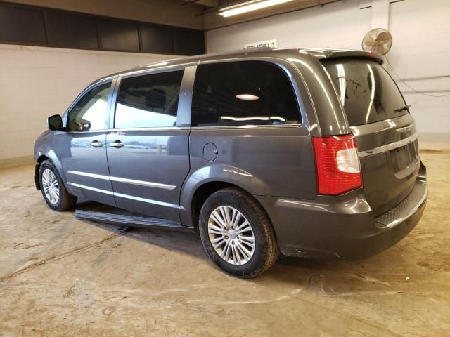 2015 Chrysler Town & Country Touring L