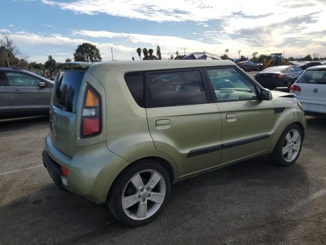 2010 KIA Soul +