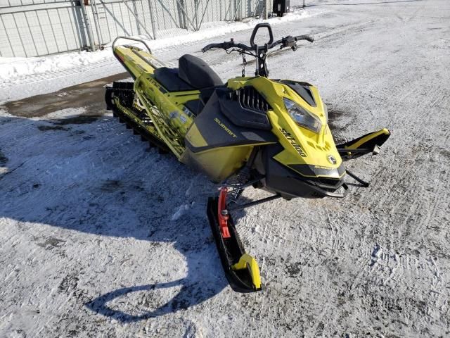 2020 Skidoo Summit X 8