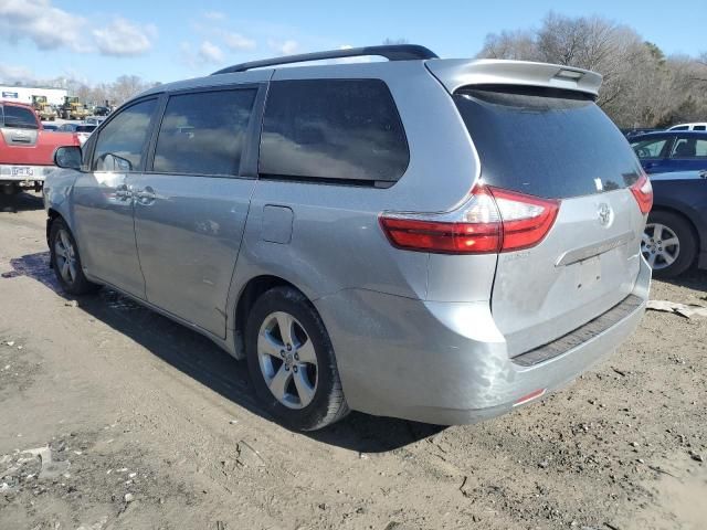 2015 Toyota Sienna LE