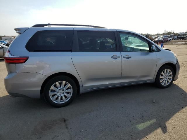 2017 Toyota Sienna XLE