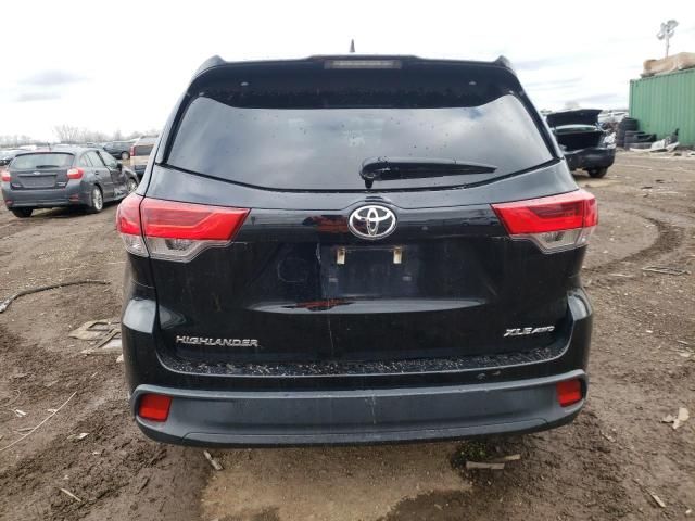 2017 Toyota Highlander SE