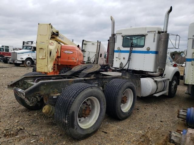 2007 Kenworth Construction T800