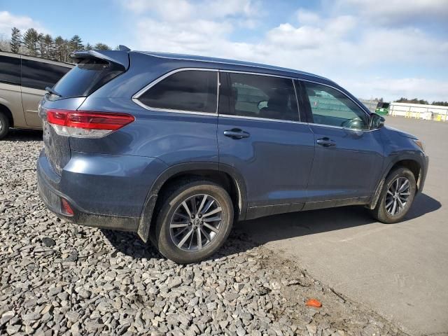 2019 Toyota Highlander SE