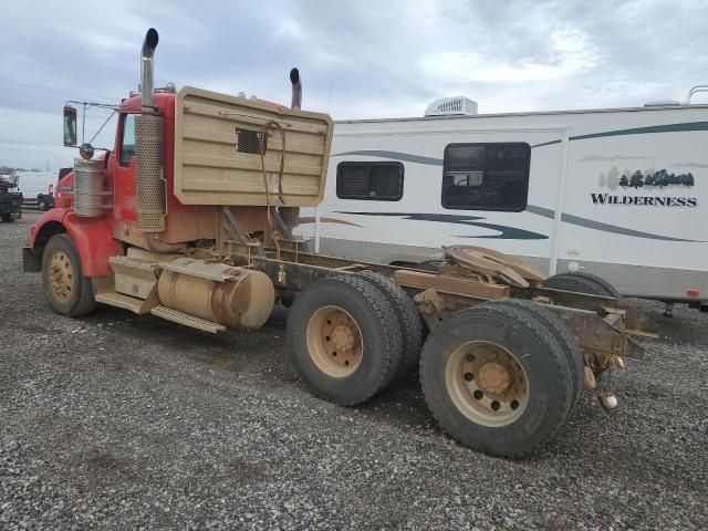 2004 Kenworth Construction T800