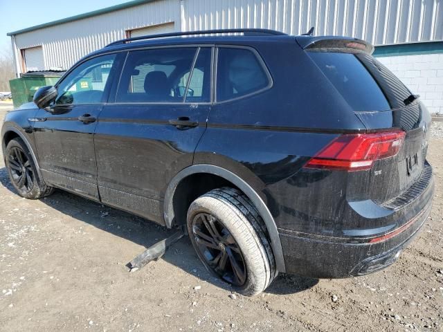 2023 Volkswagen Tiguan SE R-LINE Black