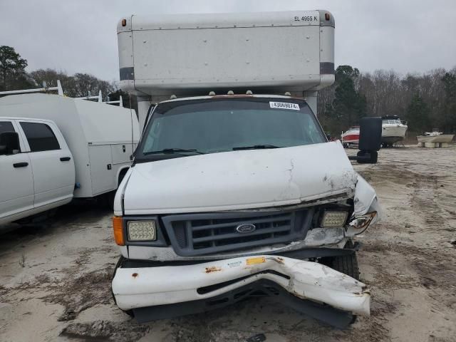 2006 Ford Econoline E450 Super Duty Cutaway Van