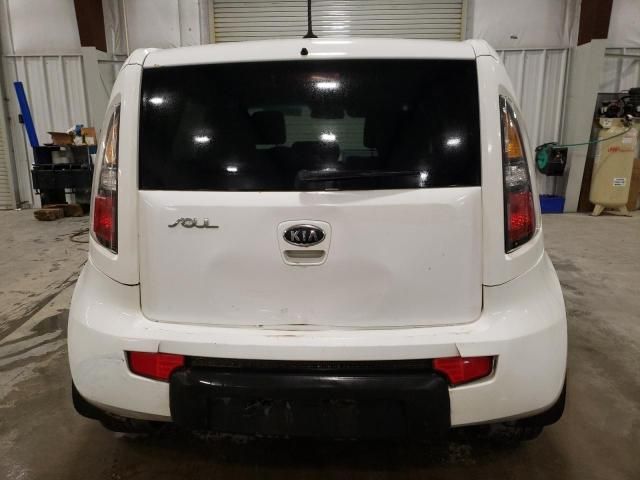 2011 KIA Soul +