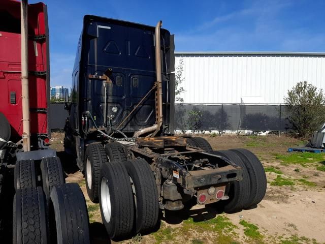 2016 Freightliner Cascadia 125