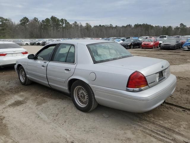 2001 Ford Crown Victoria LX