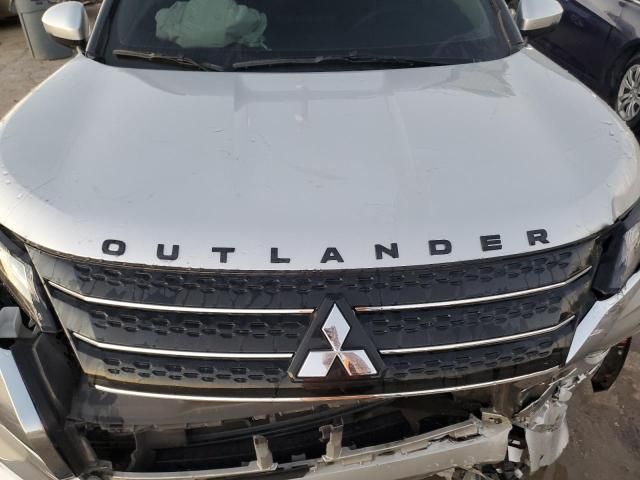 2022 Mitsubishi Outlander ES