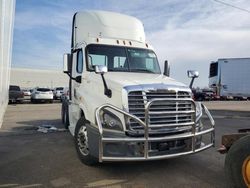 Salvage cars for sale from Copart Moraine, OH: 2015 Freightliner Cascadia 125