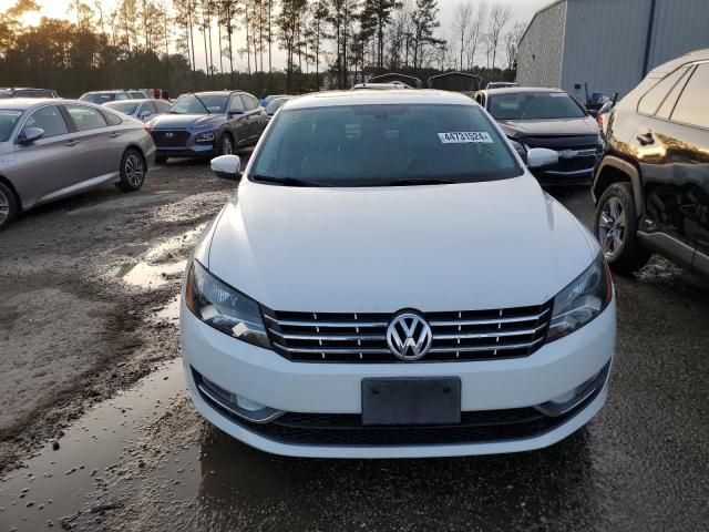 2013 Volkswagen Passat SEL