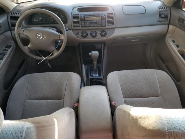 2004 Toyota Camry LE