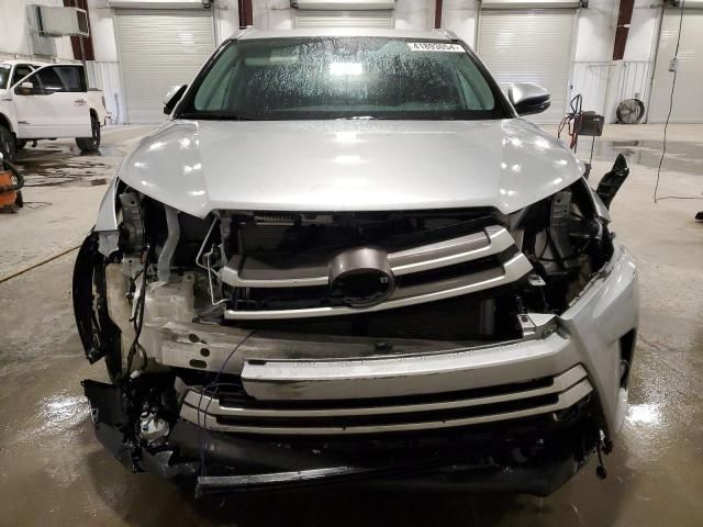 2019 Toyota Highlander SE