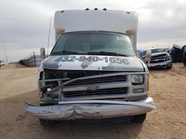 2001 Chevrolet Express Cutaway G3500