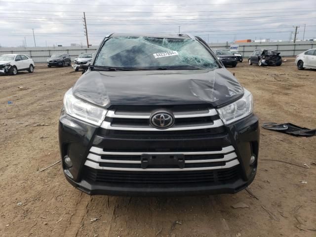 2019 Toyota Highlander SE