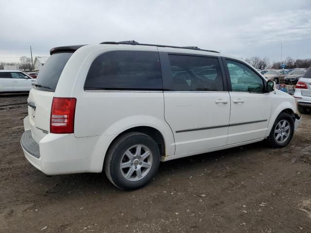 2010 Chrysler Town & Country Touring