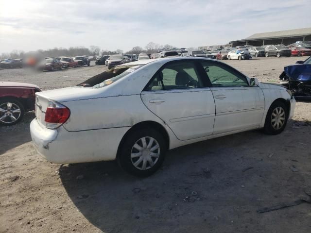 2005 Toyota Camry LE