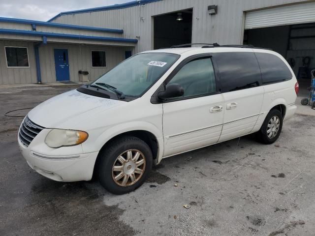 2005 Chrysler Town & Country Touring