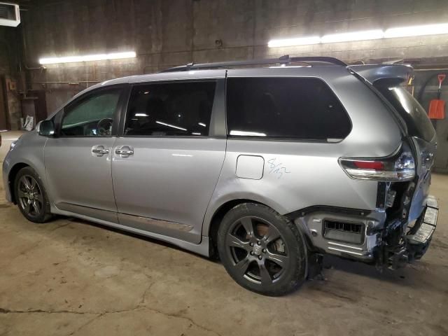 2017 Toyota Sienna SE