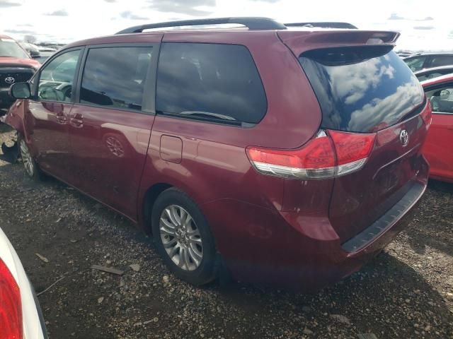 2012 Toyota Sienna XLE