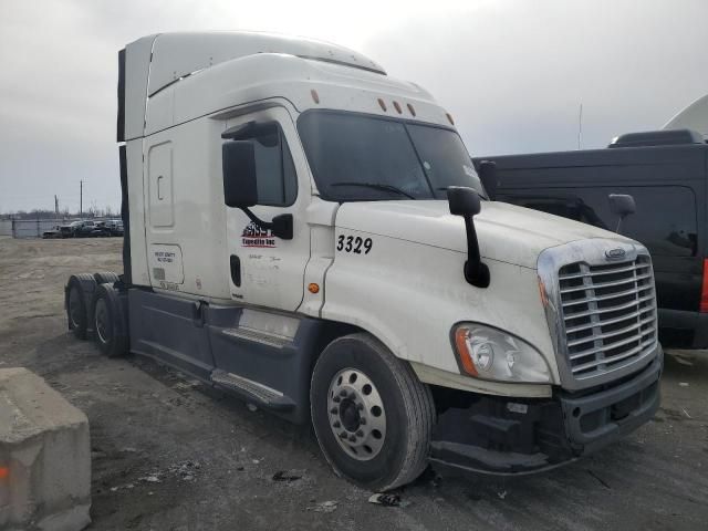 2015 Freightliner Cascadia 125