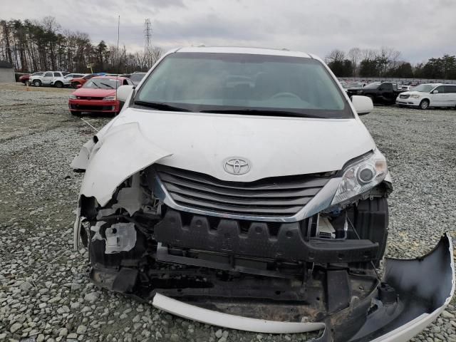 2013 Toyota Sienna XLE