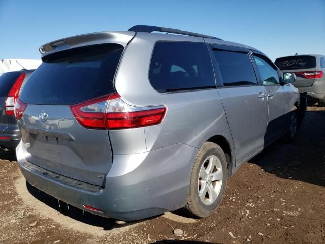 2017 Toyota Sienna LE