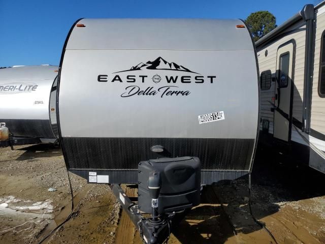 2021 Trailers Travel Trailer