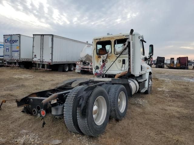 2012 Freightliner Cascadia 125