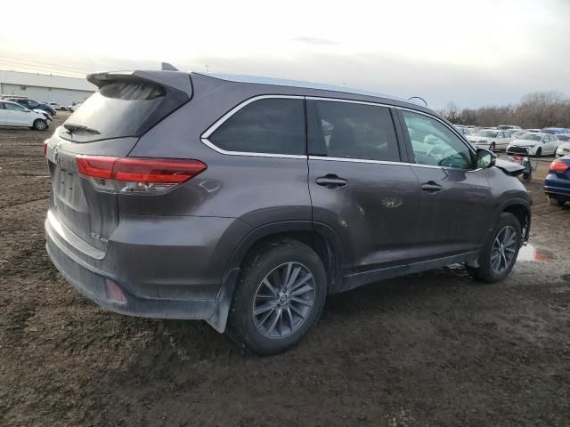 2019 Toyota Highlander SE