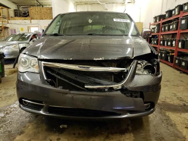 2016 Chrysler Town & Country Limited Platinum