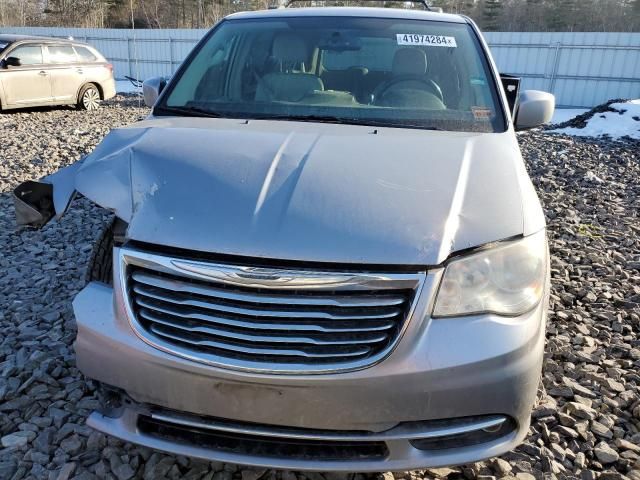 2013 Chrysler Town & Country Touring